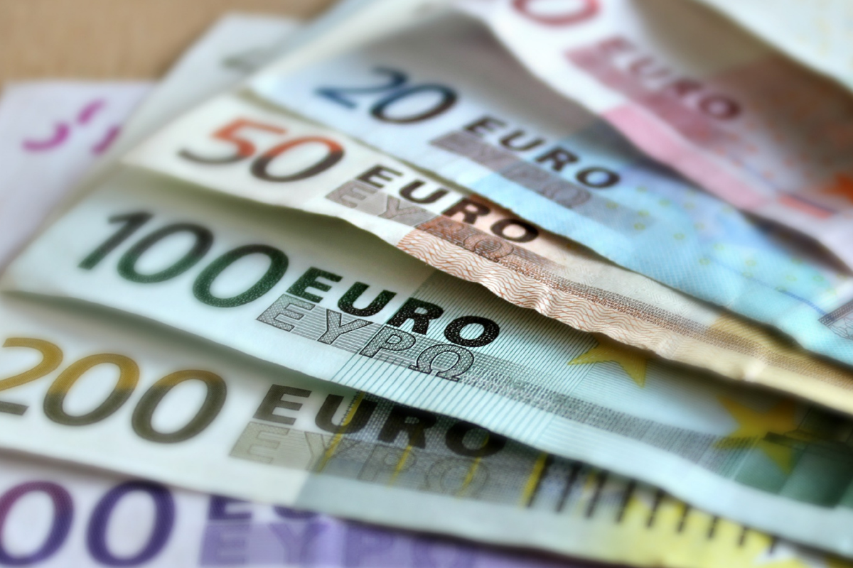 Saiba quanto custa o euro em reais entenda as previsões e conversões