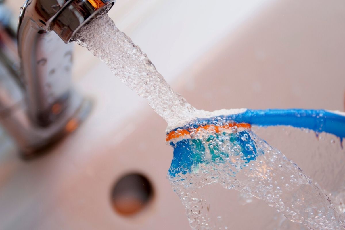 Como higienizar sua escova de dentes?