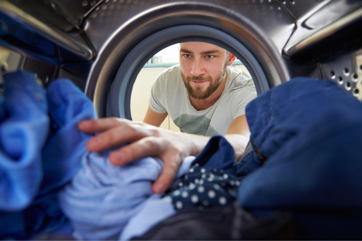 erros que todo mundo comete com as máquinas de lavar roupas