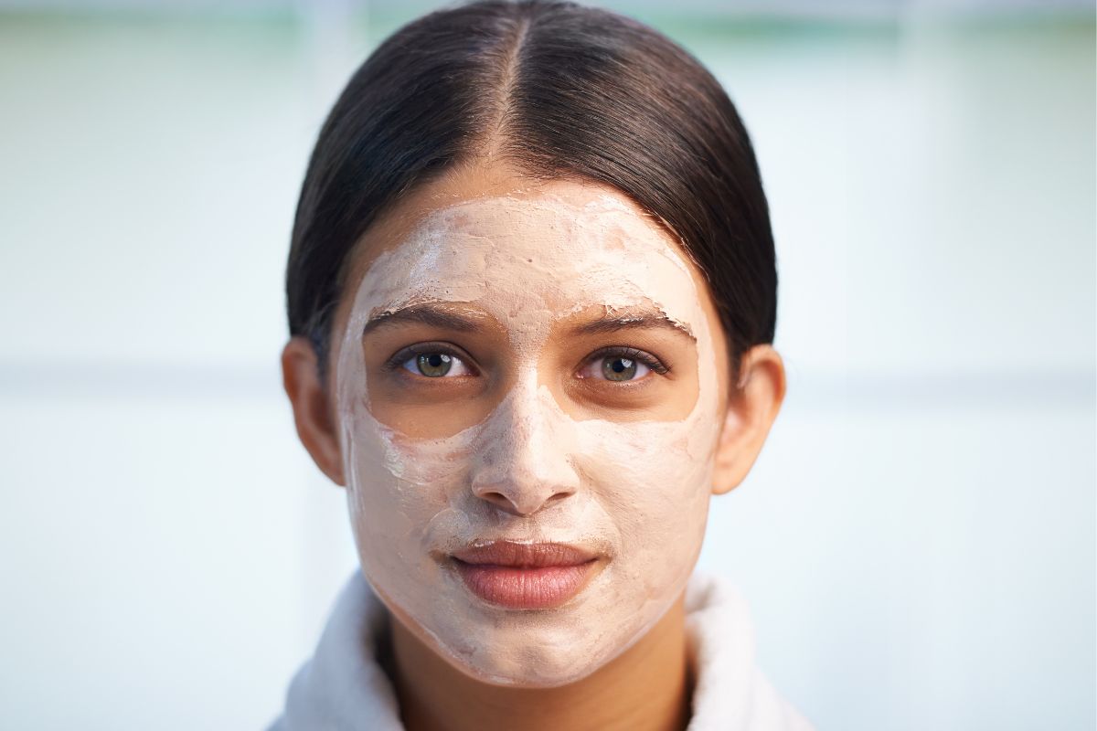 O que é bom para rejuvenescer a pele do rosto?