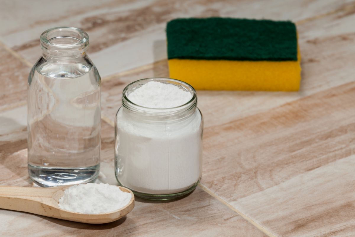 Como tirar gordura com vinagre e bicarbonato de sódio? — Fonte: Canva Pró