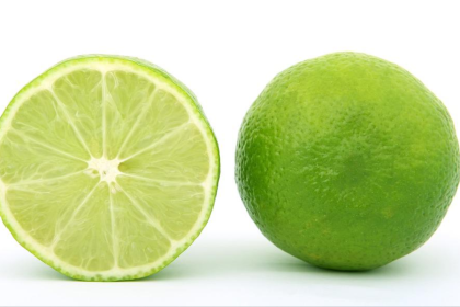 Conheça os benefícios do limão para a saúde e insira essa fruta no seu cotidiano