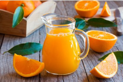 Benefícios do suco de laranja: motivos para consumir esta bebida e como prepará-la (Foto: Canva Pro)