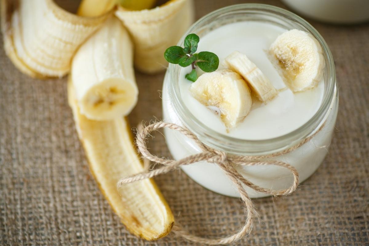Banana com iogurte