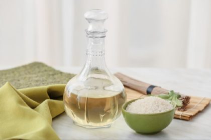 Misturinha de vinagre e bicarbonato de sódio: por que funciona e onde aplicá-la? (Foto: Canva Pro)