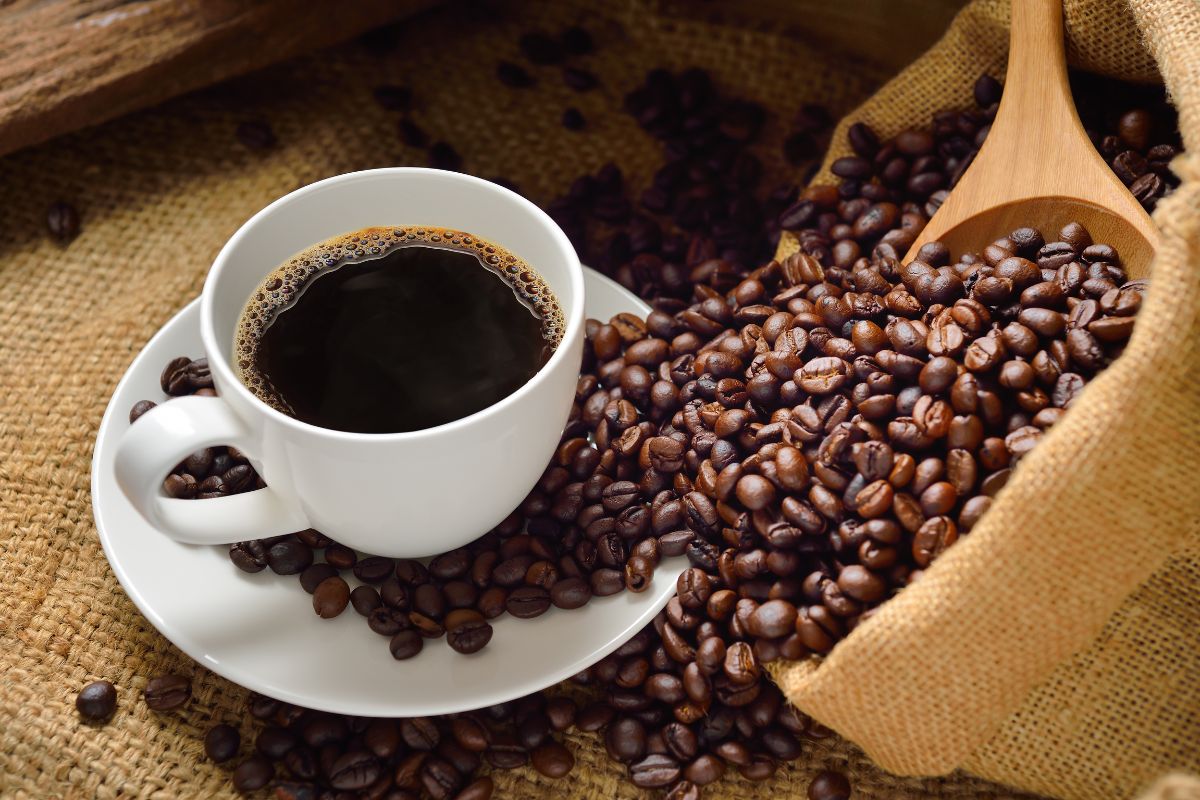 2 receitas com café; descubra como utilizar de uma forma diferente do tradicional - reprodução: Canva