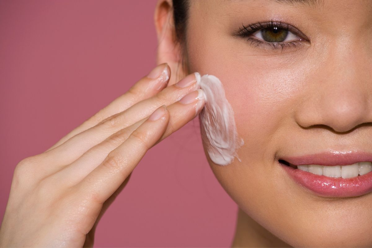 Hidratante facial caseiro mantenha sua pele hidratada diariamente - Reprodução Canva