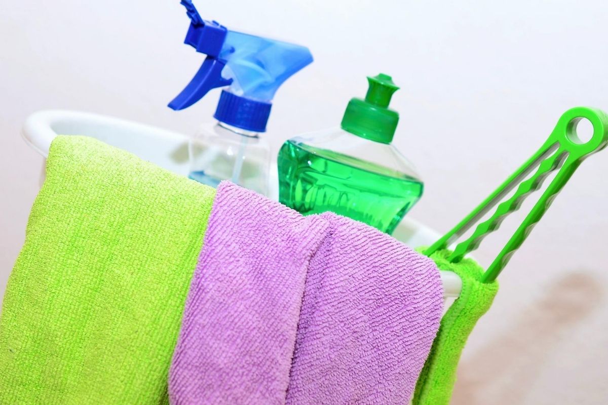 É bom colocar vinagre para lavar roupa? Descubra (Reprodução: Pixabay)