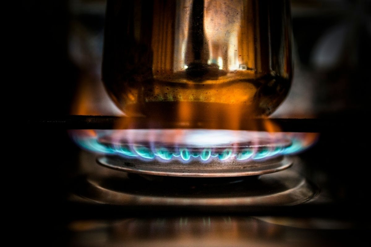Economizar gás de cozinha (reprodução Canva Pro)