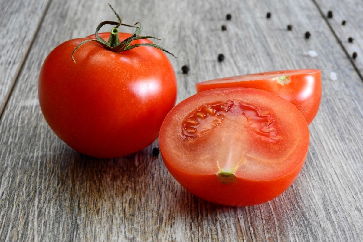 Tomate( Reprodução Canva)