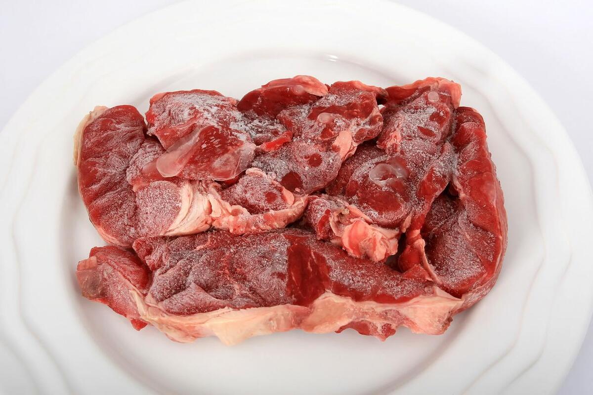 Informações valiosas na hora de descongelar a carne - Reprodução: Pixabay