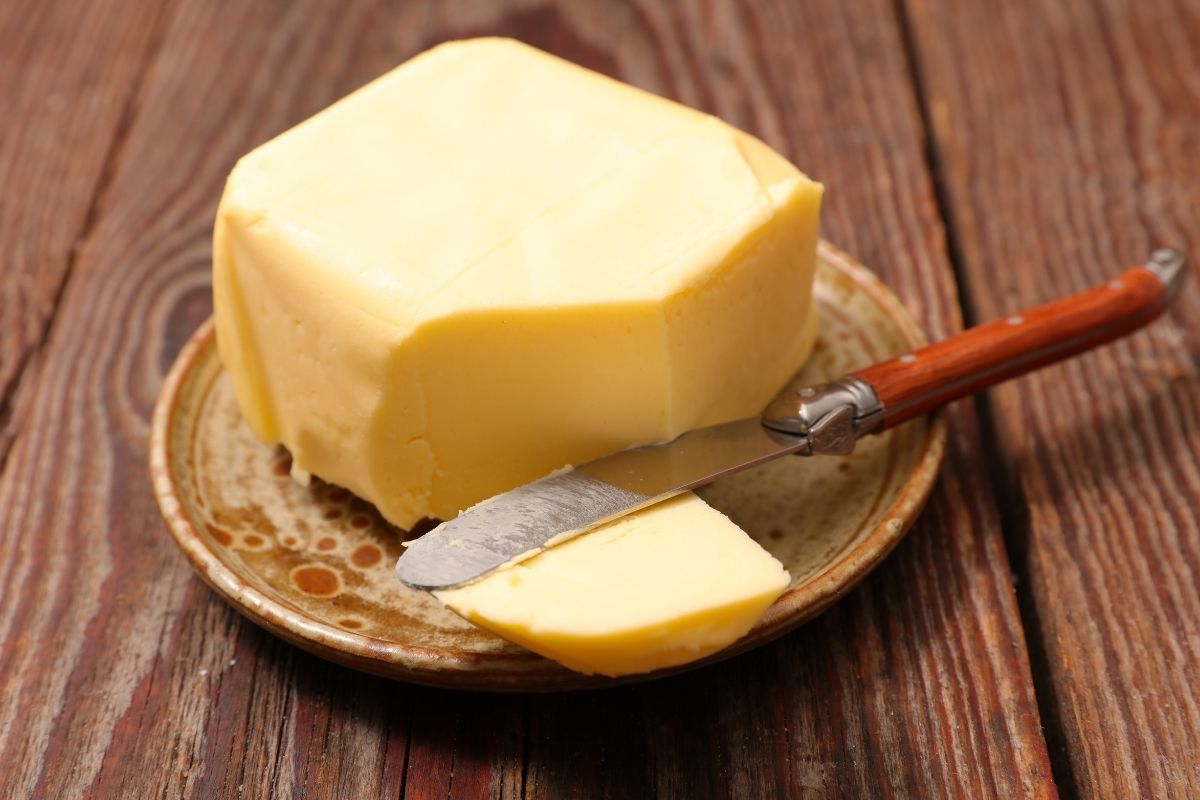 Qual a diferença da manteiga para a margarina? Veja o que é “menos pior” - Reprodução Canva