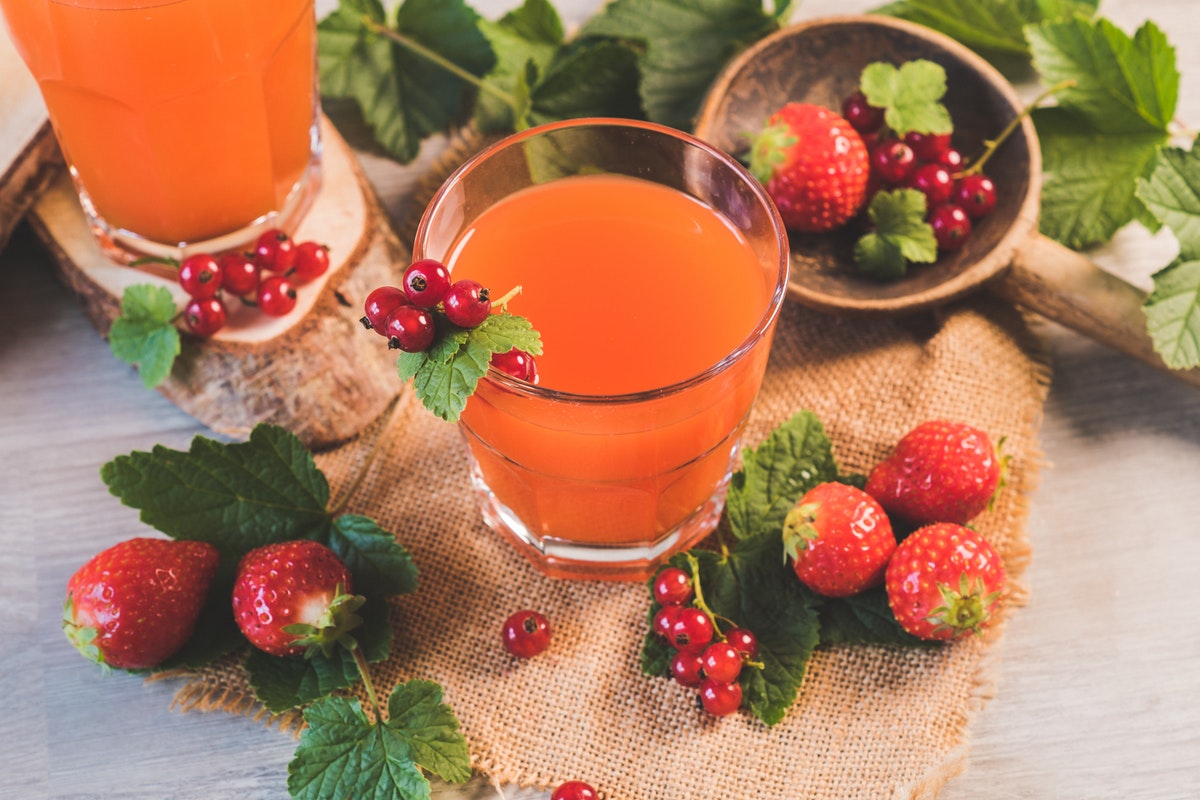 Understand the difference between drinking juice and consuming fruit;  see what's best for your health (Image: Pexels)