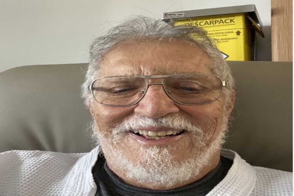 Carlos Alberto faz confissão sobre falecimento da filha e sobre possível falência