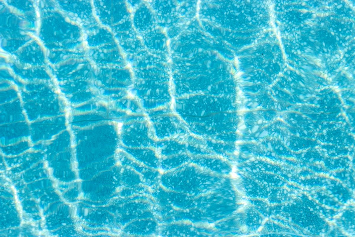 Cloro para piscina( Reprodução Canva)