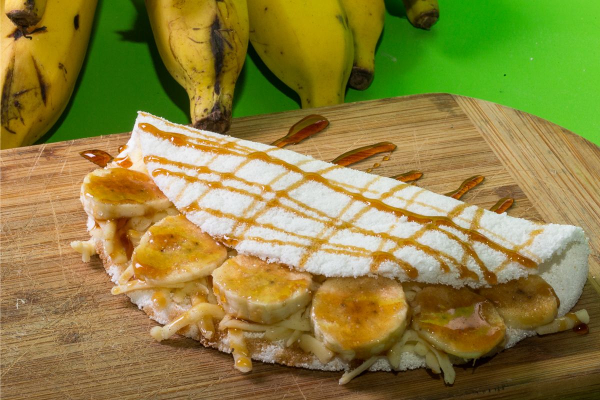 Como fazer tapioca com banana caramelizada na manteiga? Melhor receita de tapioca! Fonte: canva