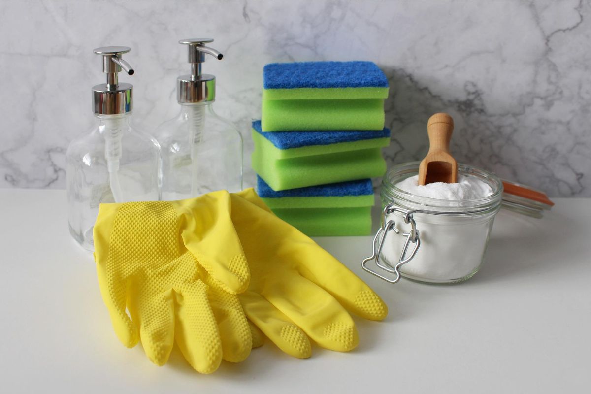 Faça seu próprio desinfetante caseiro com apenas 3 ingredientes e pare de gastar dinheiro (Reprodução: Pixabay)