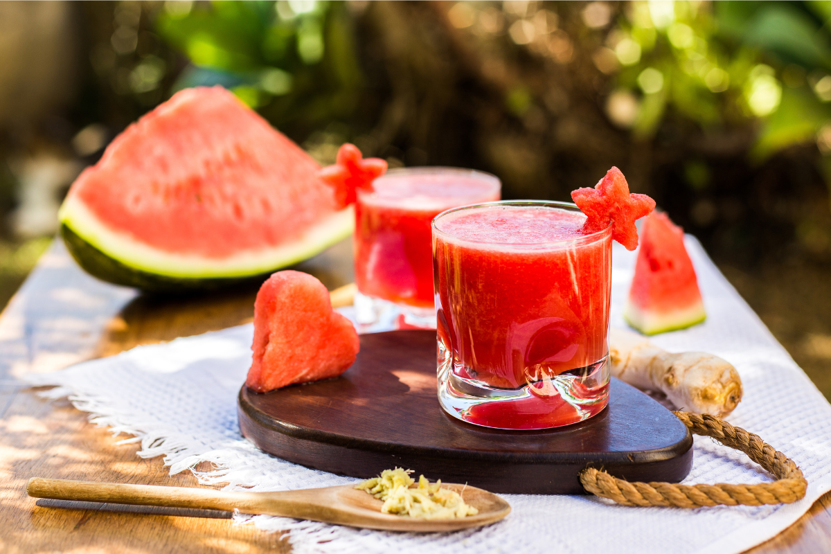 Suco de melancia combina com qual fruta? Saiba os benefícios desta bebida deliciosa