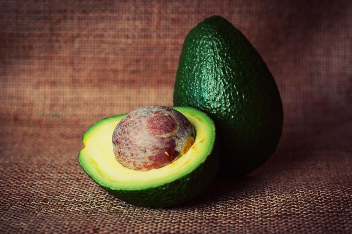 Saiba como fazer vitamina de abacate Reprodução: Canva
