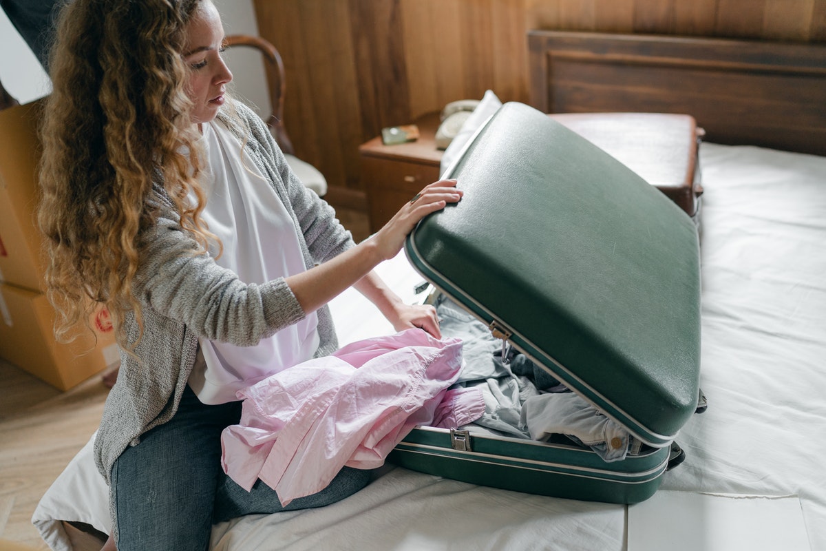 Viagem de final de semana? Saiba o que não pode faltar e como otimizar o espaço na bagagem - Foto: Pexels