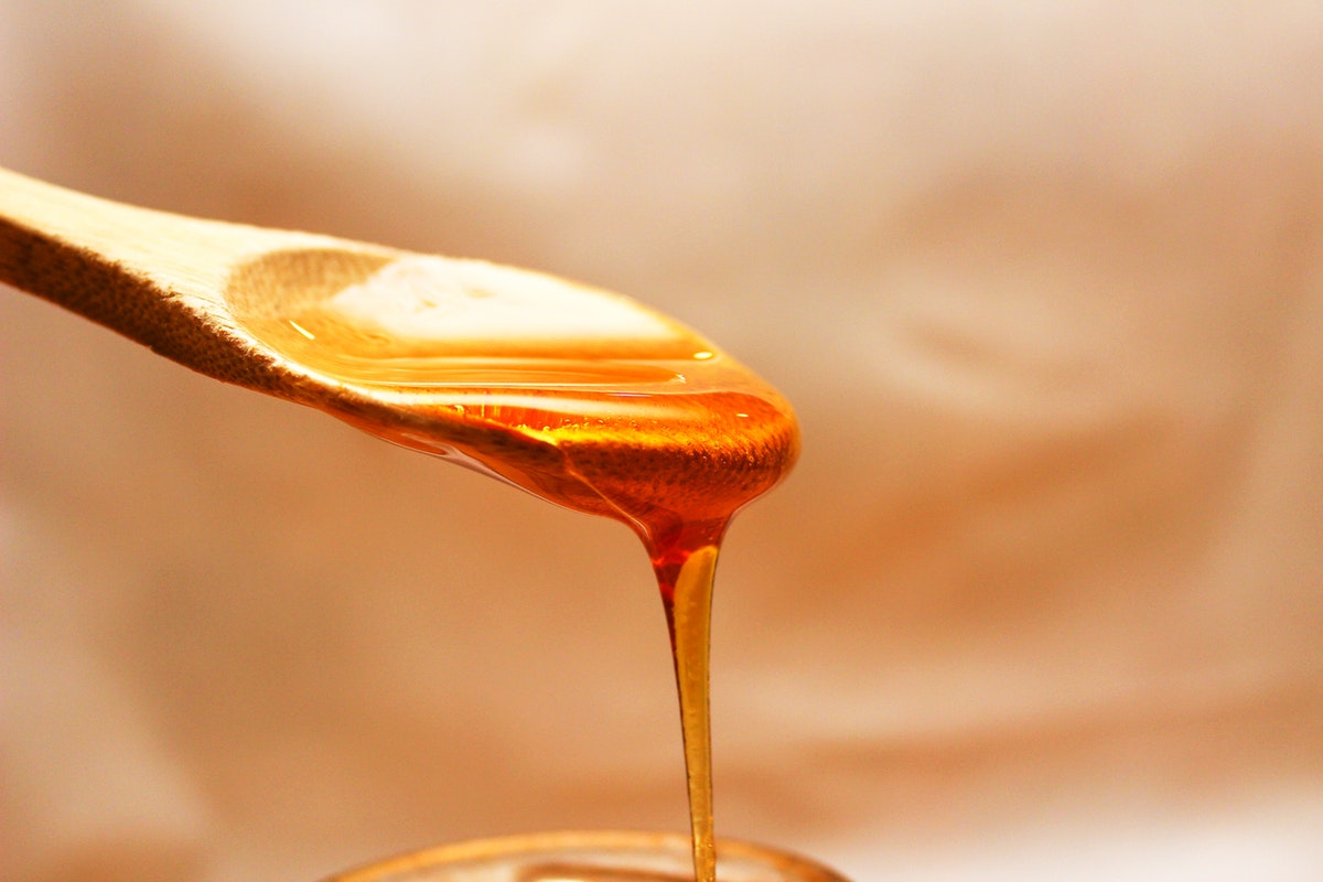 É possível saber se o mel é puro? Leia aqui tudo que precisa saber e não fique mais na dúvida (Imagem: Pexels)