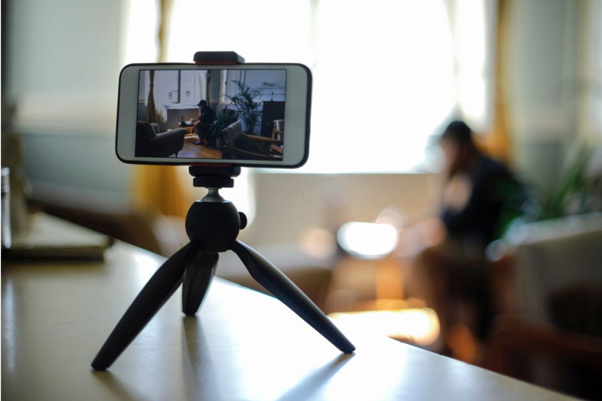  Como fazer vídeo com fotos? Aprenda como fazer pelo celular de maneira fácil - Fonte: Canva