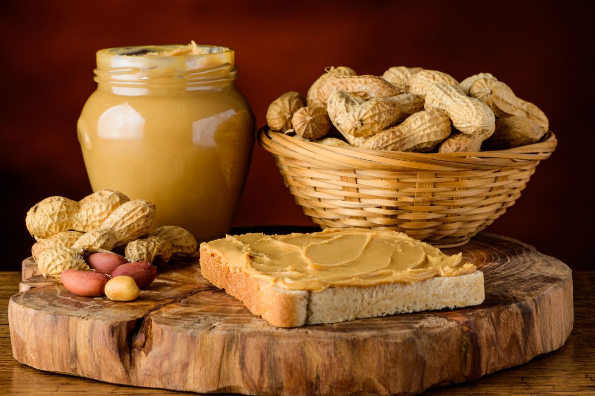 Pode comer pasta de amendoim todos os dias? Veja agora os efeitos segundo o especialista/ "Fonte: Canva"