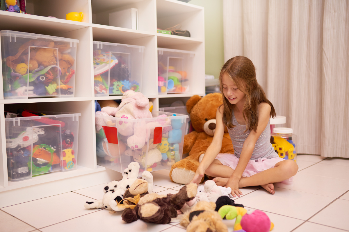 5 excelentes dicas que vão te ajudar a organizar brinquedos pela casa; confira